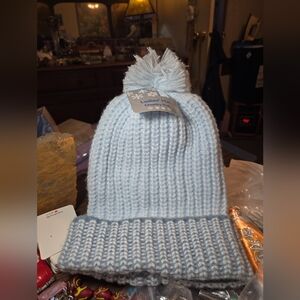 Ladies Chunky Knit Hat  In Light Blue NWT
